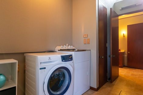 Photo of property in 2/4 Collingwood Street, The Wood, Nelson, 7010