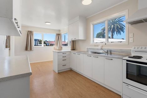 Photo of property in 17 Clark Street, Manurewa, Auckland, 2102
