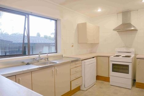 Photo of property in 35 Kirby Street, Glendene, Auckland, 0602