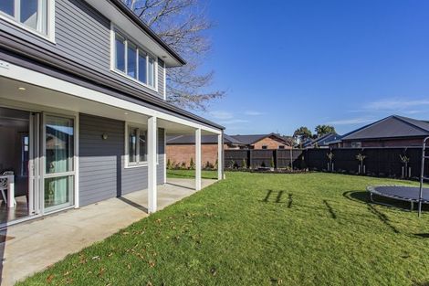 Photo of property in 13 Mcivor Place, Rangiora, 7400