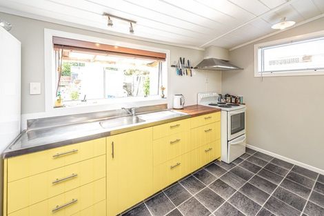 Photo of property in 12 Norfolk Street, Patea, 4520