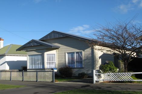 Photo of property in 4 West Avenue, Saint Clair, Dunedin, 9012