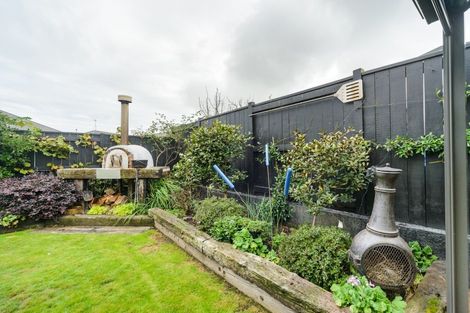 Photo of property in 14 Tennyson Avenue, Kelvin Grove, Palmerston North, 4414