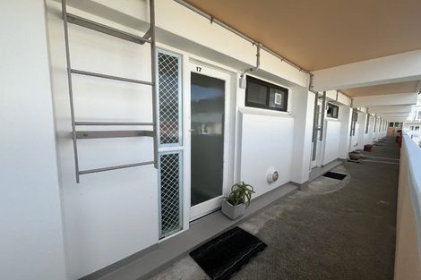 Photo of property in 17/4 Claremont Grove, Mount Victoria, Wellington, 6011