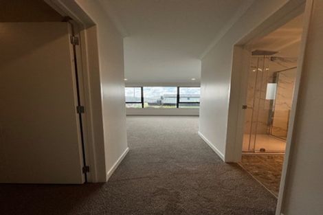 Photo of property in 9 Kikorangi Drive, Wainui, 0992