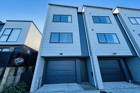 Photo of property in 22 Tukari Lane, Mangere Bridge, Auckland, 2022