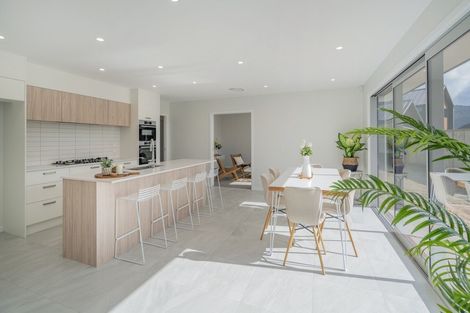 Photo of property in 12 Awatea Drive, Whitianga, 3510