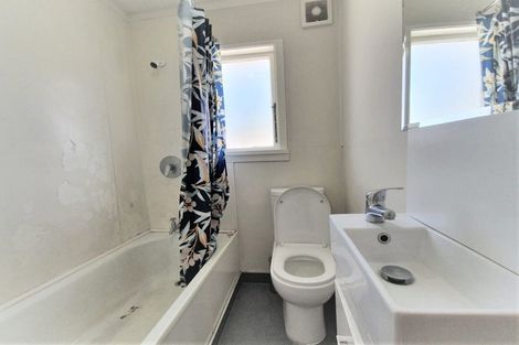 Photo of property in 2/13 Clare Place, Mount Wellington, Auckland, 1060