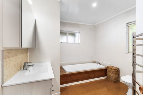 Photo of property in 1/28 Cresta Avenue, Beach Haven, Auckland, 0626