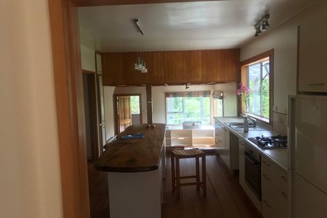 Photo of property in 4400 Christchurch Akaroa Road, Little River, 7591