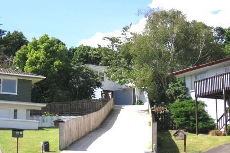 Photo of property in 11 Kama Place, Sunnynook, Auckland, 0620