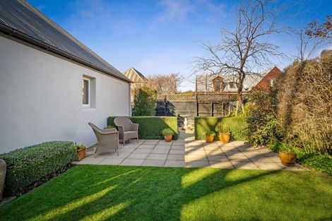 Photo of property in 19 Garreg Road, Fendalton, Christchurch, 8052