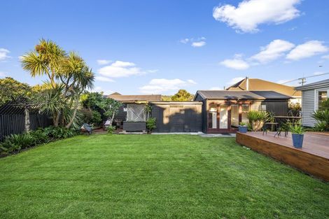 Photo of property in 65 Main Road, Redcliffs, Christchurch, 8081