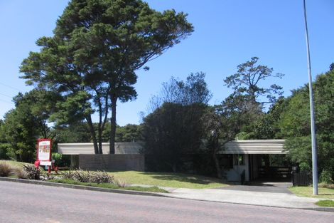 Photo of property in 3/56 Easton Park Parade, Glenfield, Auckland, 0629