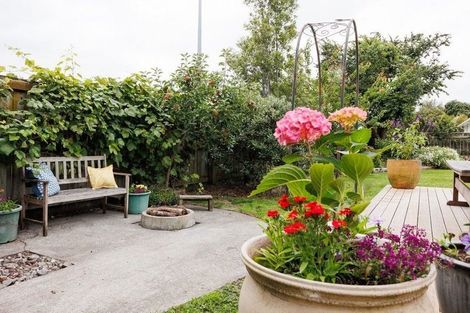 Photo of property in 920 Tremaine Avenue, Roslyn, Palmerston North, 4414