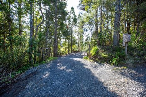 Photo of property in 15 Te Aute Ridge Road, Waitakere, Auckland, 0781