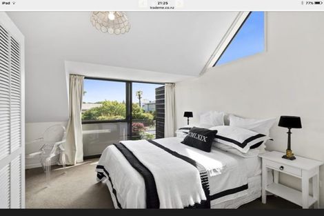 Photo of property in 92b Aikmans Road, Merivale, Christchurch, 8014