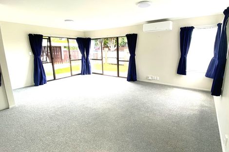 Photo of property in 1/15 Kurnell Drive, Botany Downs, Auckland, 2010