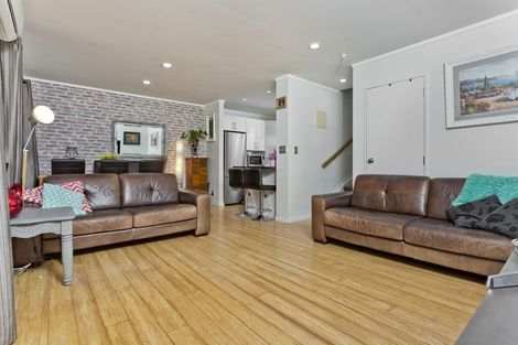 Photo of property in 79h Rangatira Road, Beach Haven, Auckland, 0626