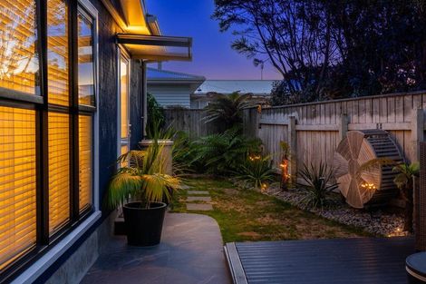 Photo of property in 127 Tilley Road, Paekakariki, 5034