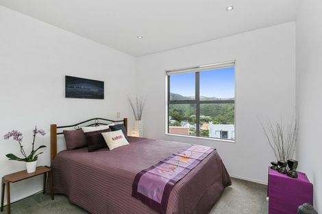 Photo of property in 82 Saddleback Grove, Karori, Wellington, 6012