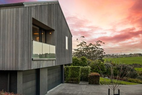 Photo of property in 15 Myra Evelyn Grove, Dairy Flat, Albany, 0792