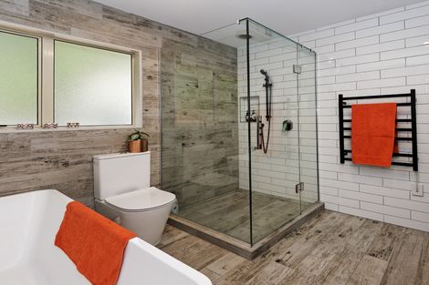 Photo of property in 53a Onedin Place, Titirangi, Auckland, 0604