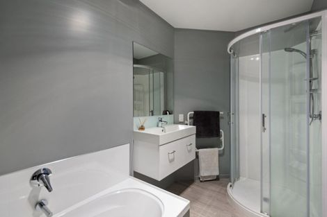 Photo of property in 70c Elizabeth Street, Riccarton, Christchurch, 8041