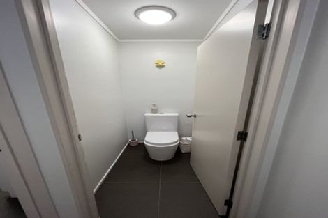 Photo of property in 3/8 Park Hill Road, Birkenhead, Auckland, 0626