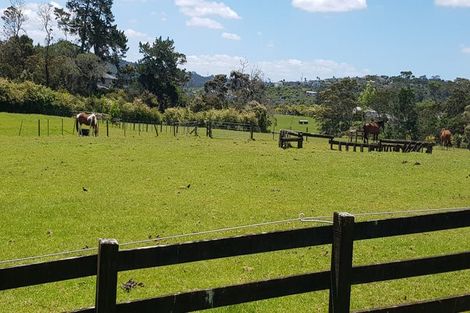 Photo of property in 1/3 Orwell Road, Greenhithe, Auckland, 0632