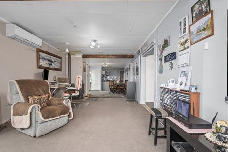 Photo of property in 4 Ngahina Street, Marton, 4710