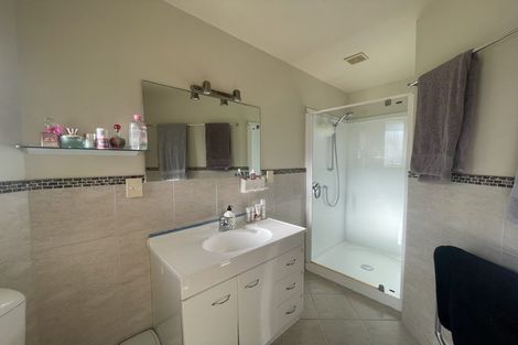 Photo of property in 83 Te Wharau Drive, Greenhithe, Auckland, 0632