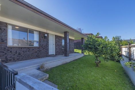 Photo of property in 2/40 Gills Avenue, Papakura, 2110