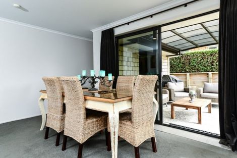 Photo of property in 62 Farnborough Drive, Grandview Heights, Hamilton, 3200