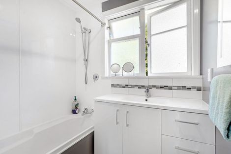 Photo of property in 31 Holdaway Street, Riversdale, Blenheim, 7201