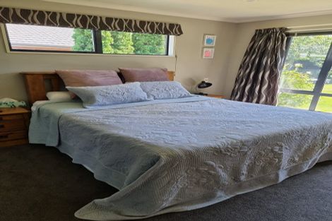 Photo of property in 16 Bottle Lake Drive, Parklands, Christchurch, 8083