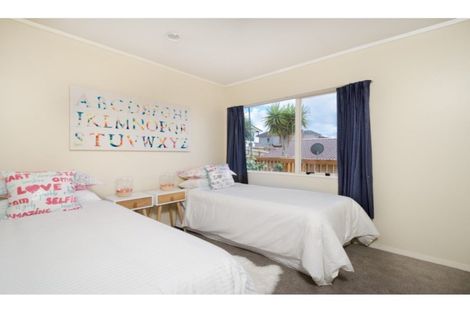 Photo of property in 17a Te Atatu Road, Te Atatu South, Auckland, 0610