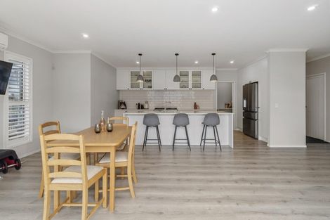 Photo of property in 20 Nellie Drive, Kumeu, 0810