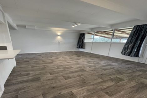 Photo of property in 2/52 Glen Road, Ranui, Auckland, 0612