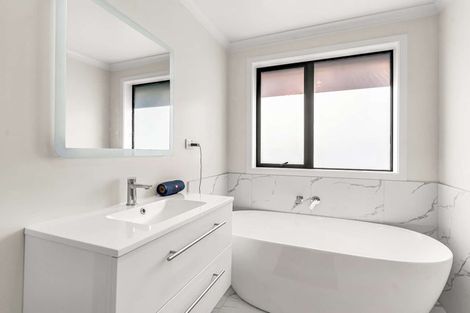 Photo of property in 28 Inuwai Street, Glenview, Hamilton, 3206