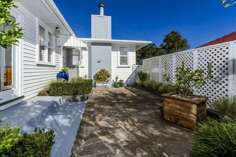Photo of property in 553 Richardson Road, Mount Roskill, Auckland, 1041