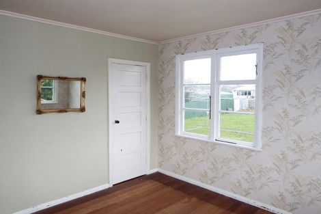 Photo of property in 2 Lambert Street, Marton, 4710