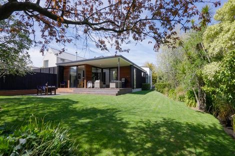 Photo of property in 29 Weston Road, St Albans, Christchurch, 8052