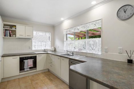 Photo of property in 13 Phoebe Meikle Place, Torbay, Auckland, 0630