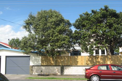 Photo of property in 70 Buller Street, New Plymouth, 4312