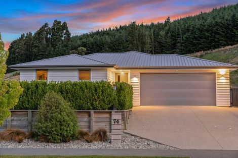 Photo of property in 74 Myles Way, Lower Shotover, Queenstown, 9304