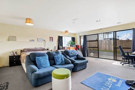 Photo of property in 2/25 Anne Mclean Drive, Bayview, Auckland, 0629