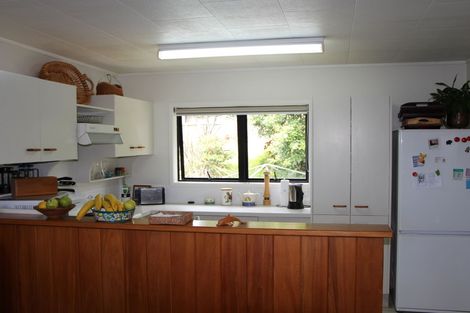 Photo of property in 4 Seaview Road, Cable Bay, 0420