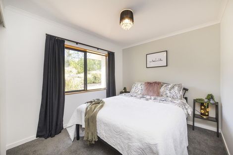 Photo of property in 294 Polson Hill Drive, Aokautere, Palmerston North, 4471