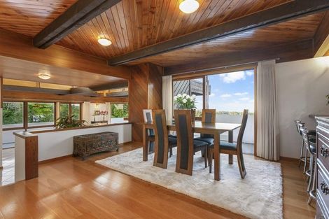 Photo of property in 12 Atarua Gardens, Waiatarua, Auckland, 0604